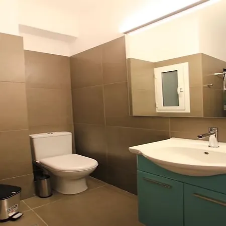 Plaka Modern Decorated דירה